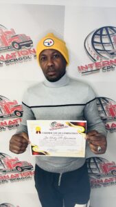 CjYKMlNuYXBjaGF0LzEzLjIyLjAuNjEgKGlQaG9uZTE1LDM7IGlPUyAxOC4xLjE7IGd6aXApIAI=